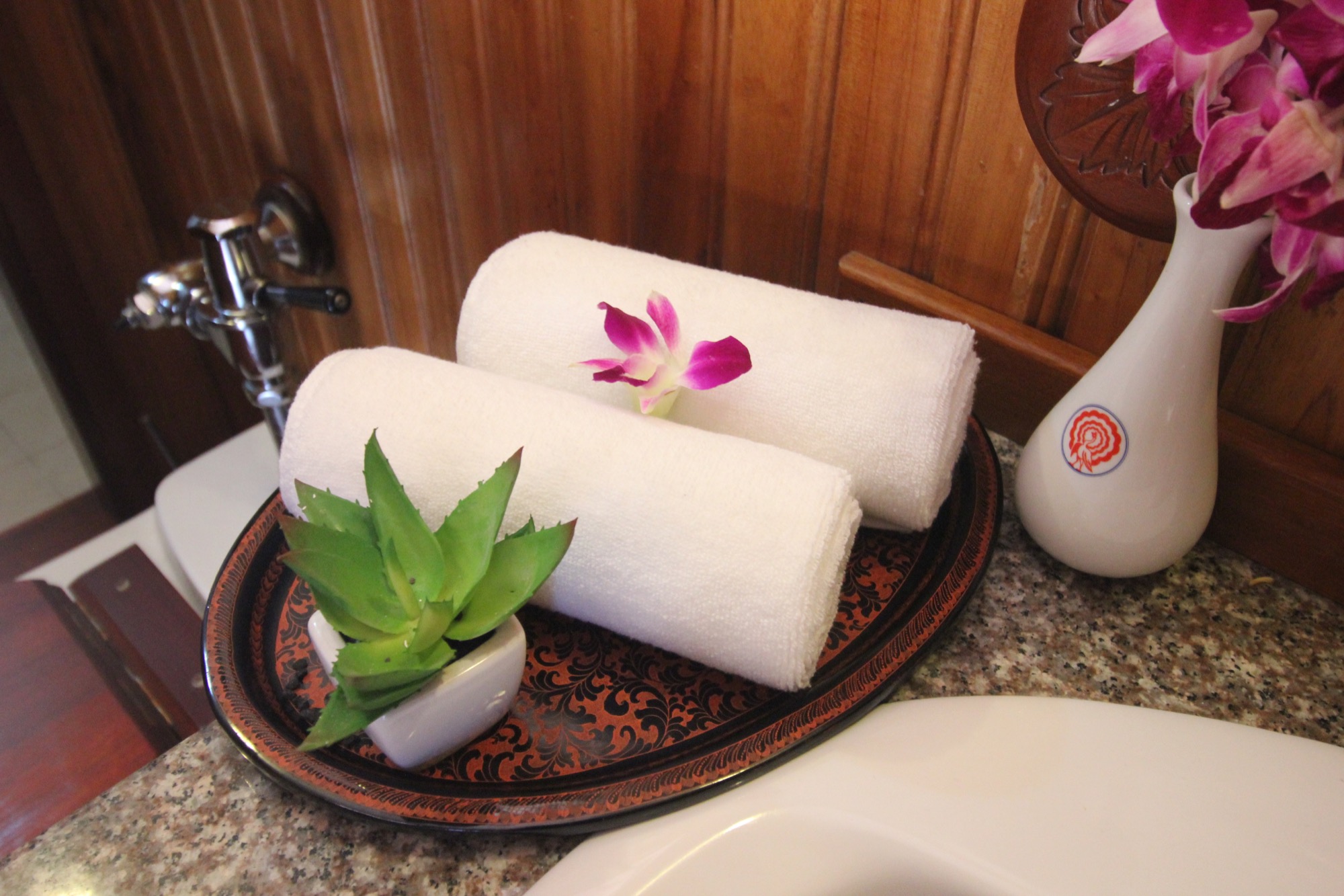 Pandaw RV Orient Pandaw Cabin 4.jpg